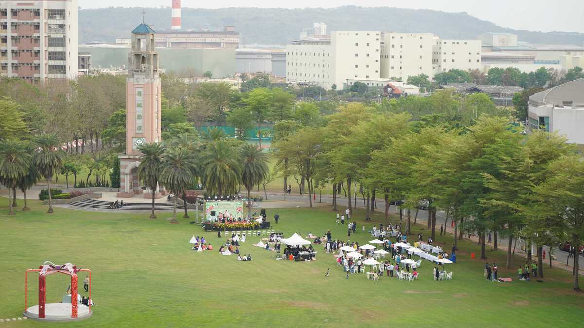 高餐首度舉行草坪野餐音樂會，與校友、學生以及教職員同樂