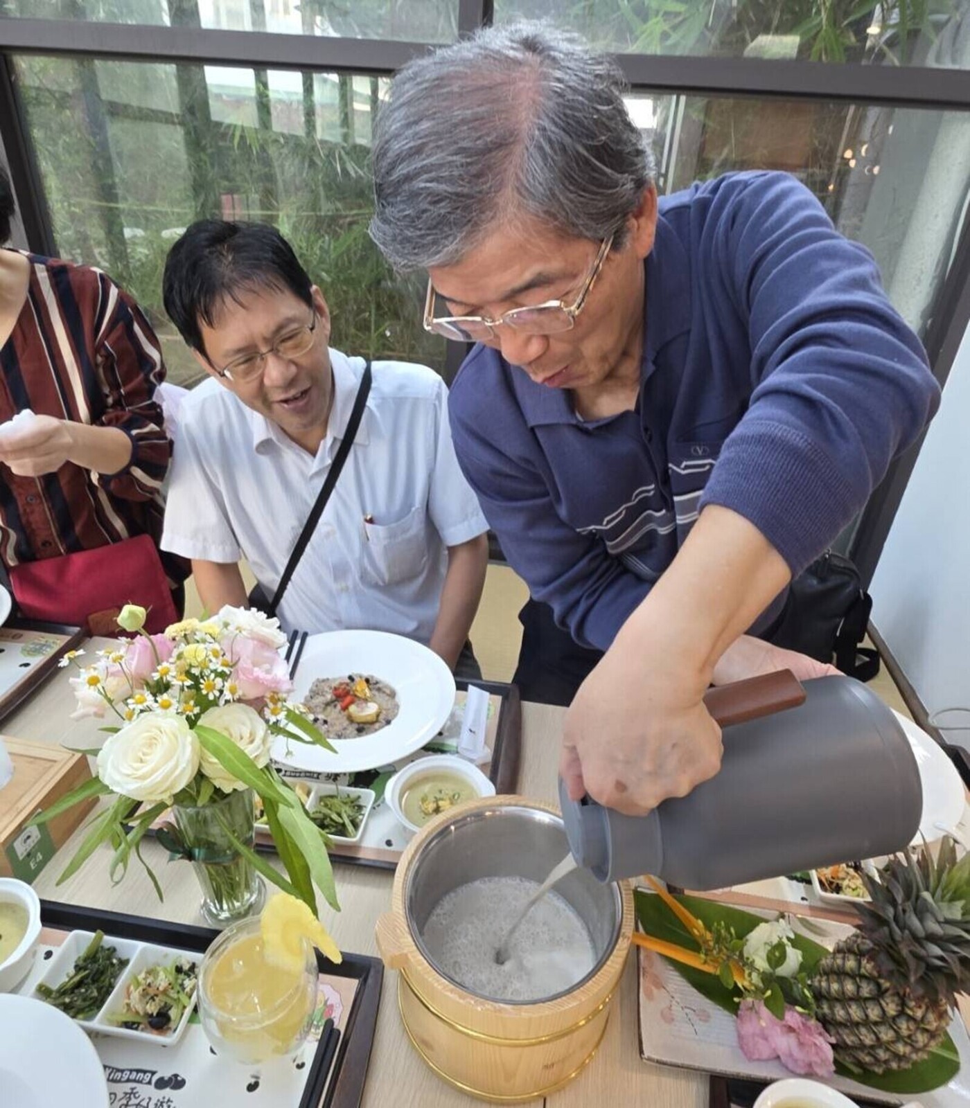 消費者現冲豆花 風味絕佳讚不絕口圖片
