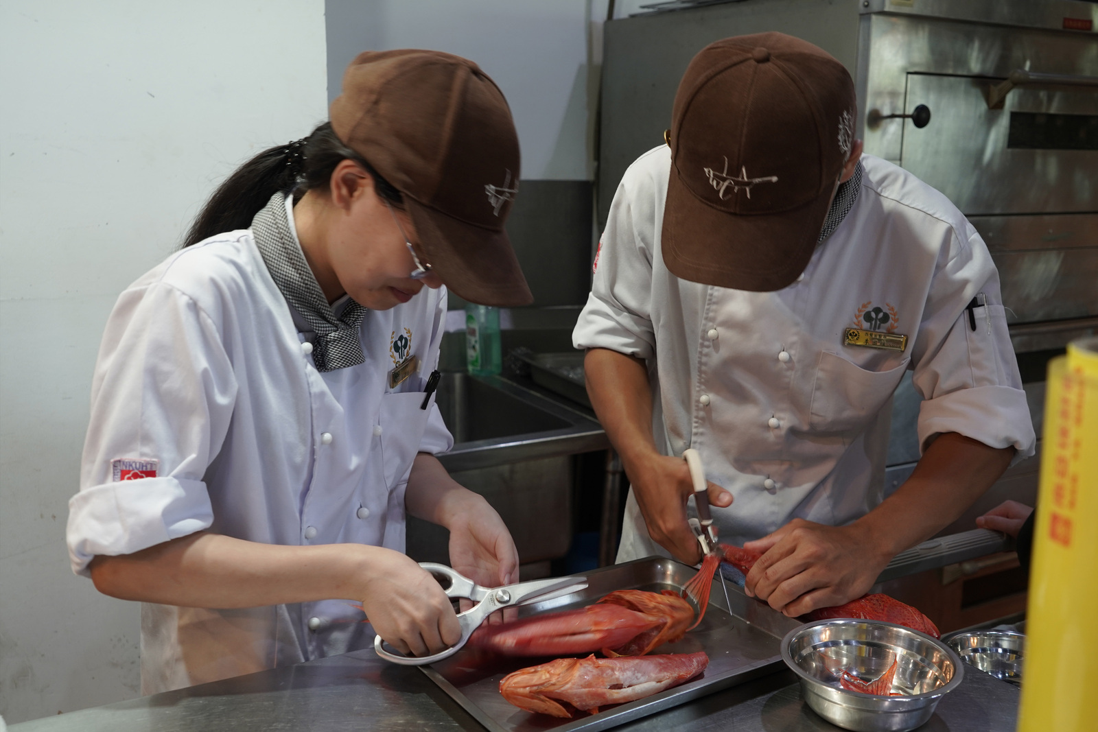 學生透過實際操作與業師說明更加深理解料理風味設計邏輯