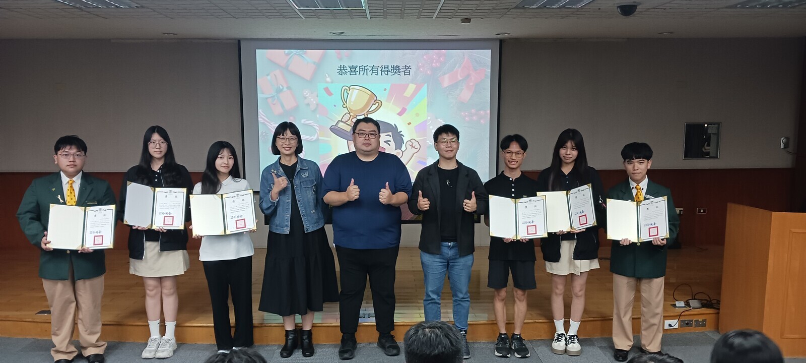 將高餐大多彩多姿的生活書寫成文字，有高餐人獨特筆觸圖片