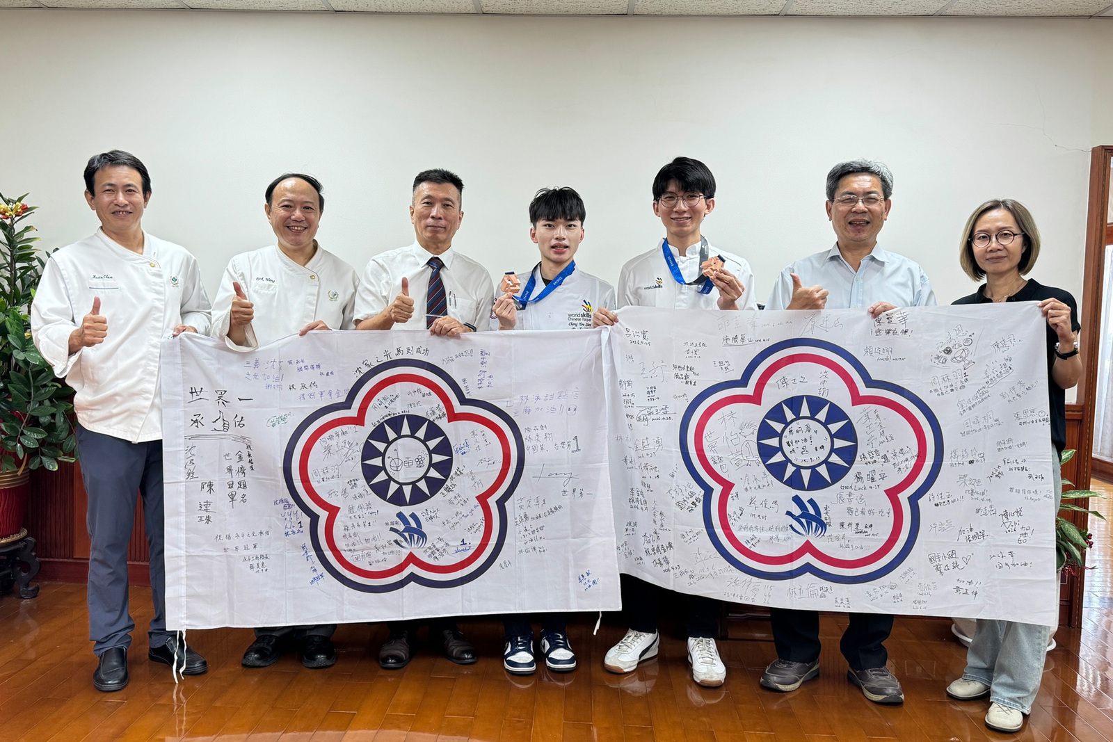 站上世界舞台、看見更好的自己 沈承佑、林裕憲勇奪國際技能競賽銅牌